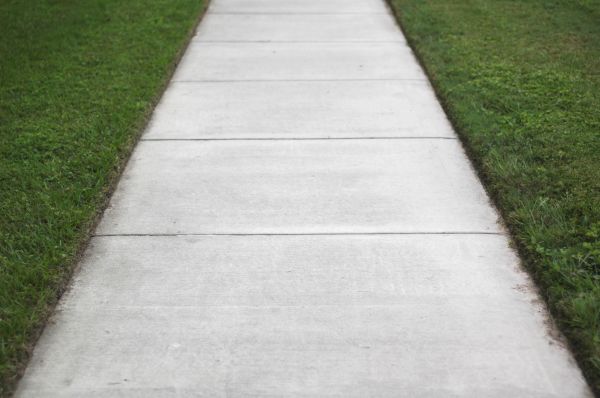 Cost of Concrete Walkway Replacement in Arroyo Grande